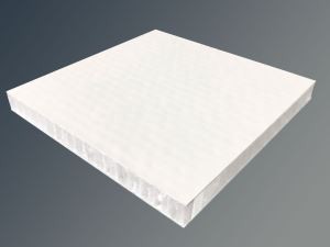 Samsettur samlokaþilfari fyrir flutningskassana